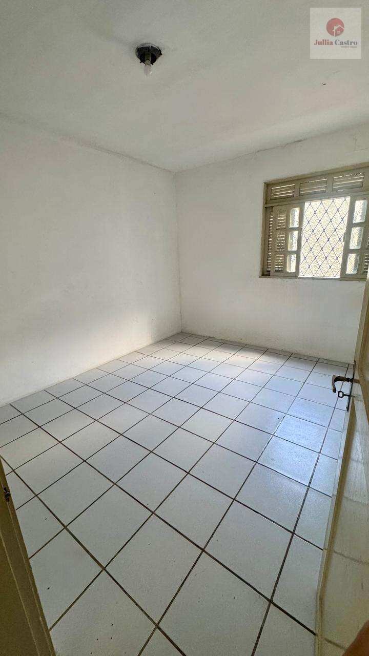 ALUGO APARTAMENTO COM 4 QUARTOS NO BAIRRO DE CAMPO GRANDE / RECIFE - Jullia Castro - Corretora de Imóveis
