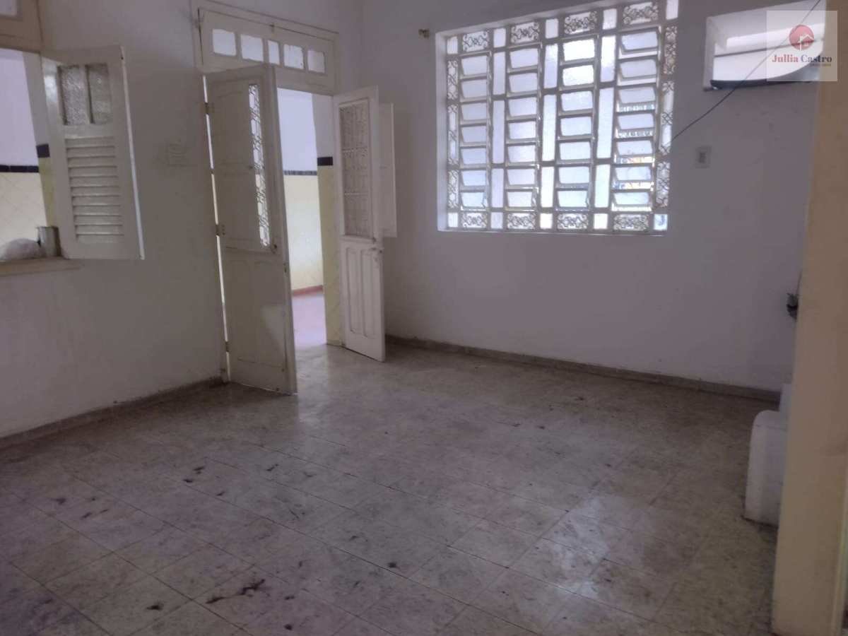 ALUGO CASA PARA COMERCIO OU RESIDENCIA COM 3 QUARTOS NO BAIRRO DE CASA AMARELA / RECIFE - Jullia Castro - Corretora de Imóveis