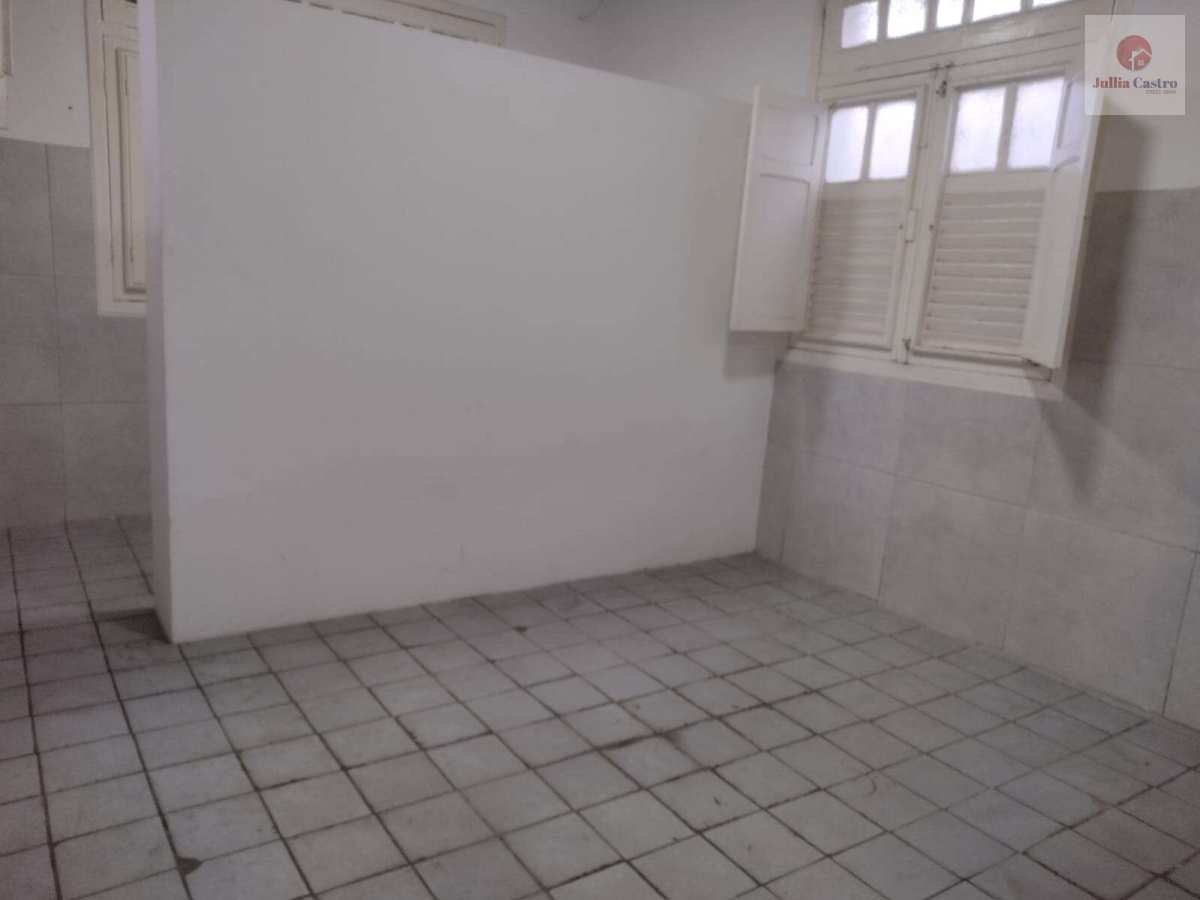 ALUGO CASA PARA COMERCIO OU RESIDENCIA COM 3 QUARTOS NO BAIRRO DE CASA AMARELA / RECIFE - Jullia Castro - Corretora de Imóveis