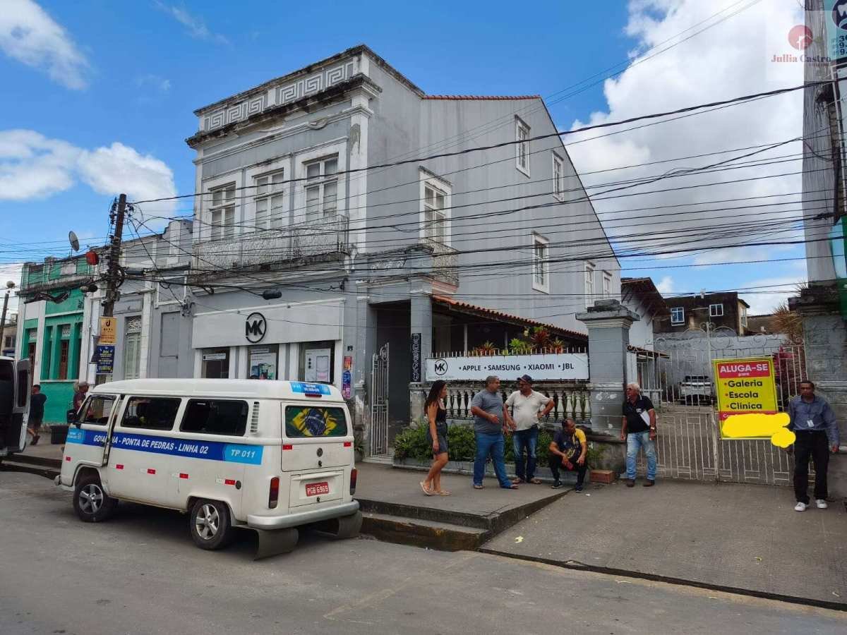 ALUGO EXCELENTE CASARÃO COMERCIAL NO CENTRO DE GOIANA / PE - Jullia Castro - Corretora de Imóveis