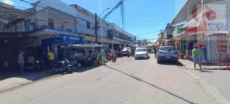 ALUGO EXCELENTE LOJA COMERCIAL NO CENTRO DE ÁGUA FRIA / RECIFE - Jullia Castro - Corretora de Imóveis