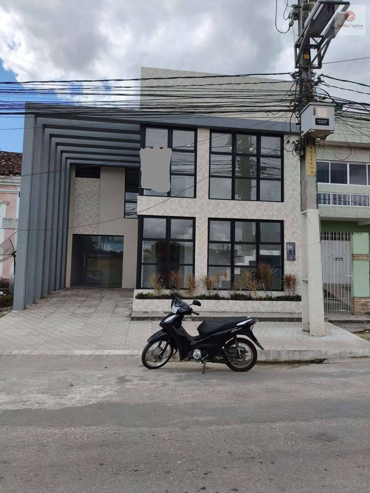 ALUGO EXCELENTE PREDIO NOVO COM 20 SALAS NO CENTRO DE GOIANA - PE - Jullia Castro - Corretora de Imóveis