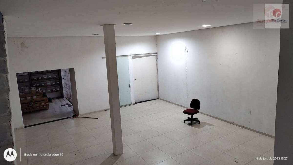 ALUGO GALPÃO COM 2 PAVIMENTOS NO BAIRRO DE ÁGUA FRIA / RECIFE - Jullia Castro - Corretora de Imóveis
