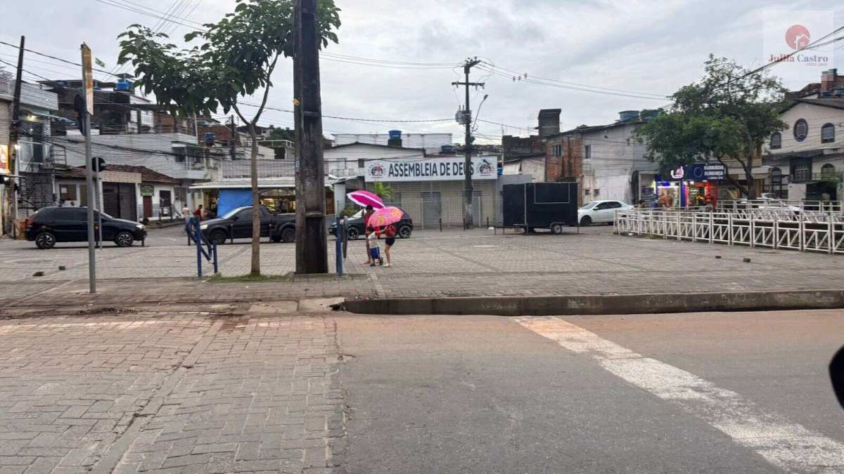 ALUGO LOJA NO LARGO DA BOMBA DO HEMETÉRIO / RECIFE - Jullia Castro - Corretora de Imóveis