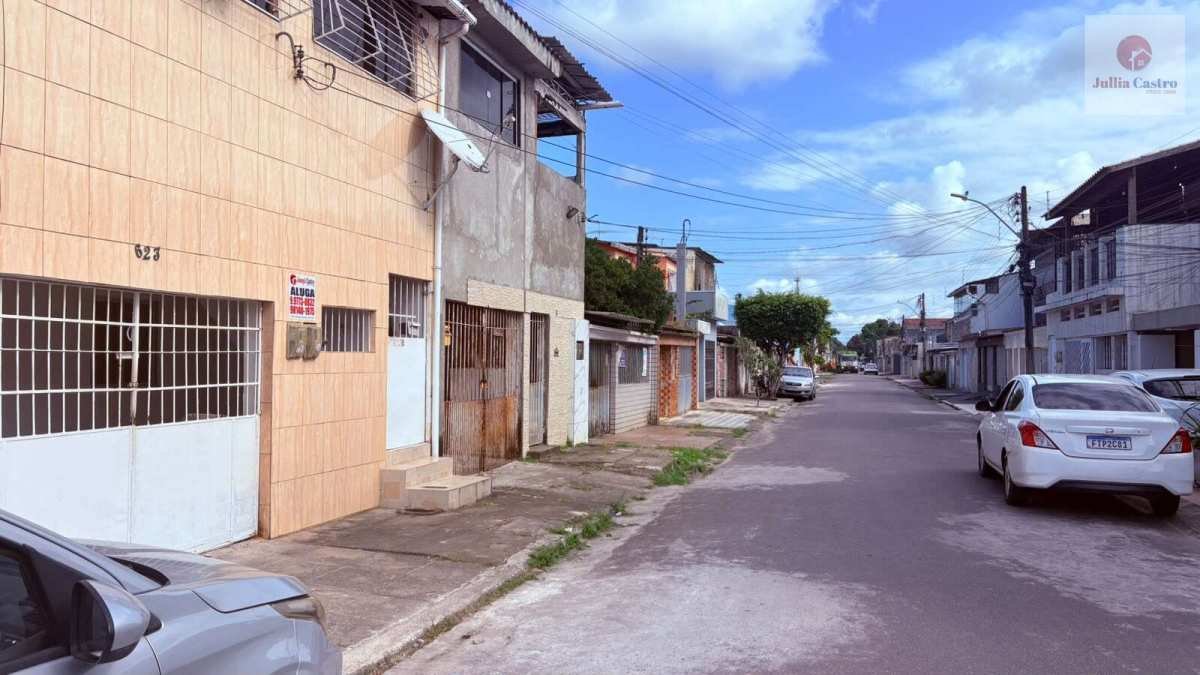 Alugo ótima casa com 2 quartos| 150m²  em San Martin - Recife - Jullia Castro - Corretora de Imóveis