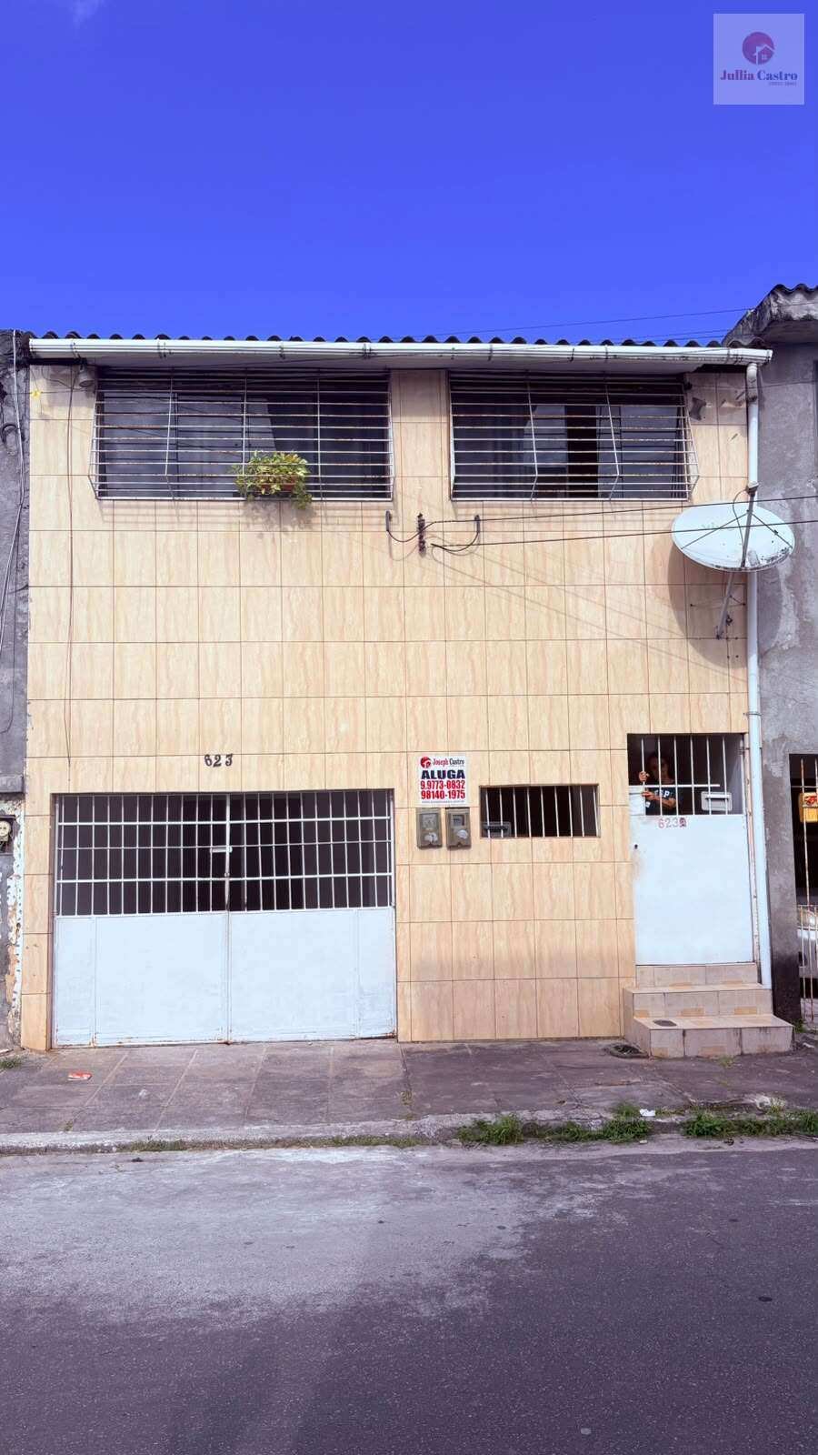 Alugo ótima casa com 2 quartos| 150m² em San Martin - Recife - Jullia Castro - Corretora de Imóveis
