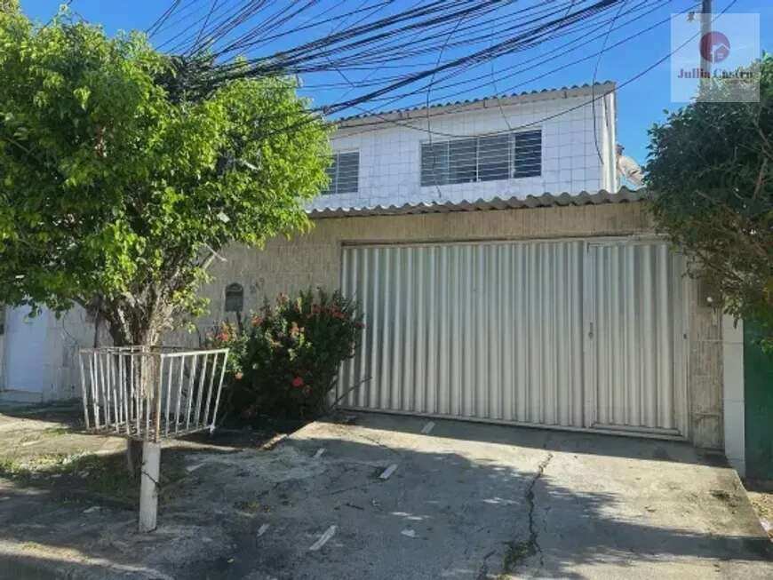Vendo ótima casa com 3 quartos| 3 vagas| 200m²| em Cajueiro - Recife - PE - Jullia Castro - Corretora de Imóveis
