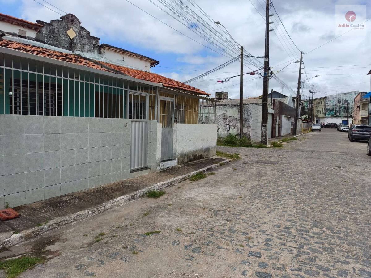 ALUGO ÓTIMA CASA COM 1 QUARTO NO BAIRRO DO VARADOURO / OLINDA - Jullia Castro - Corretora de Imóveis