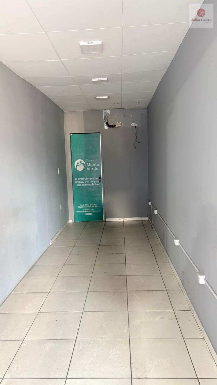 ALUGO ÓTIMA LOJA COMERCIAL NO BAIRRO DA ENCRUZILHADA / RECIFE - Jullia Castro - Corretora de Imóveis