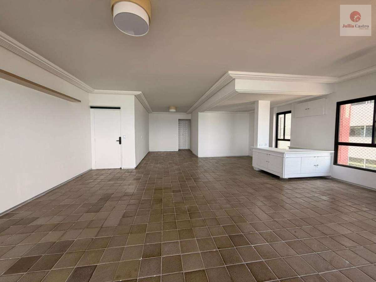 Alugo ótimo apartamento| 04 quartos| 238m²| 2 vagas| Na Beira Mar de Piedade - Jaboatão - Jullia Castro - Corretora de Imóveis