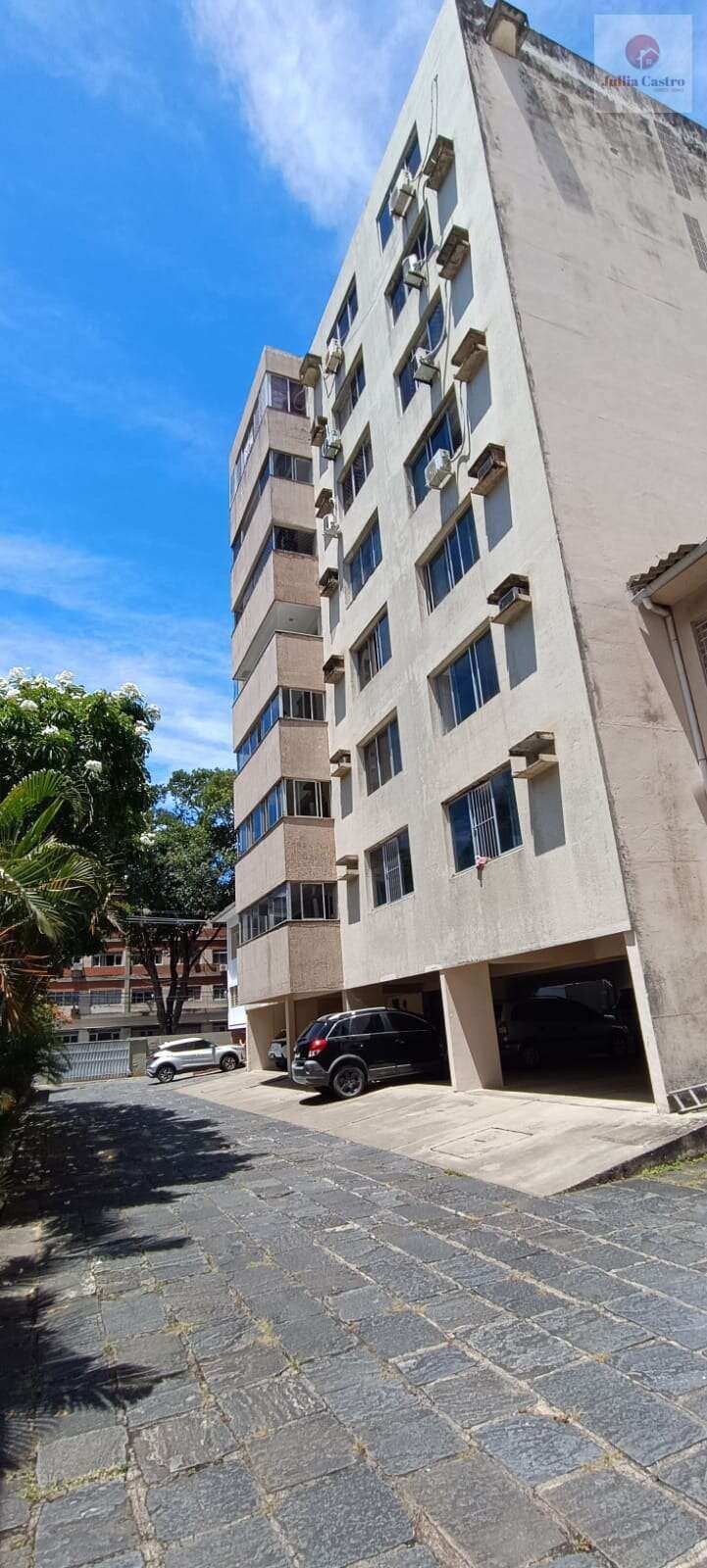 ALUGO ÓTIMO APARTAMENTO COM 04 QUARTOS NA BOA VISTA - RECIFE