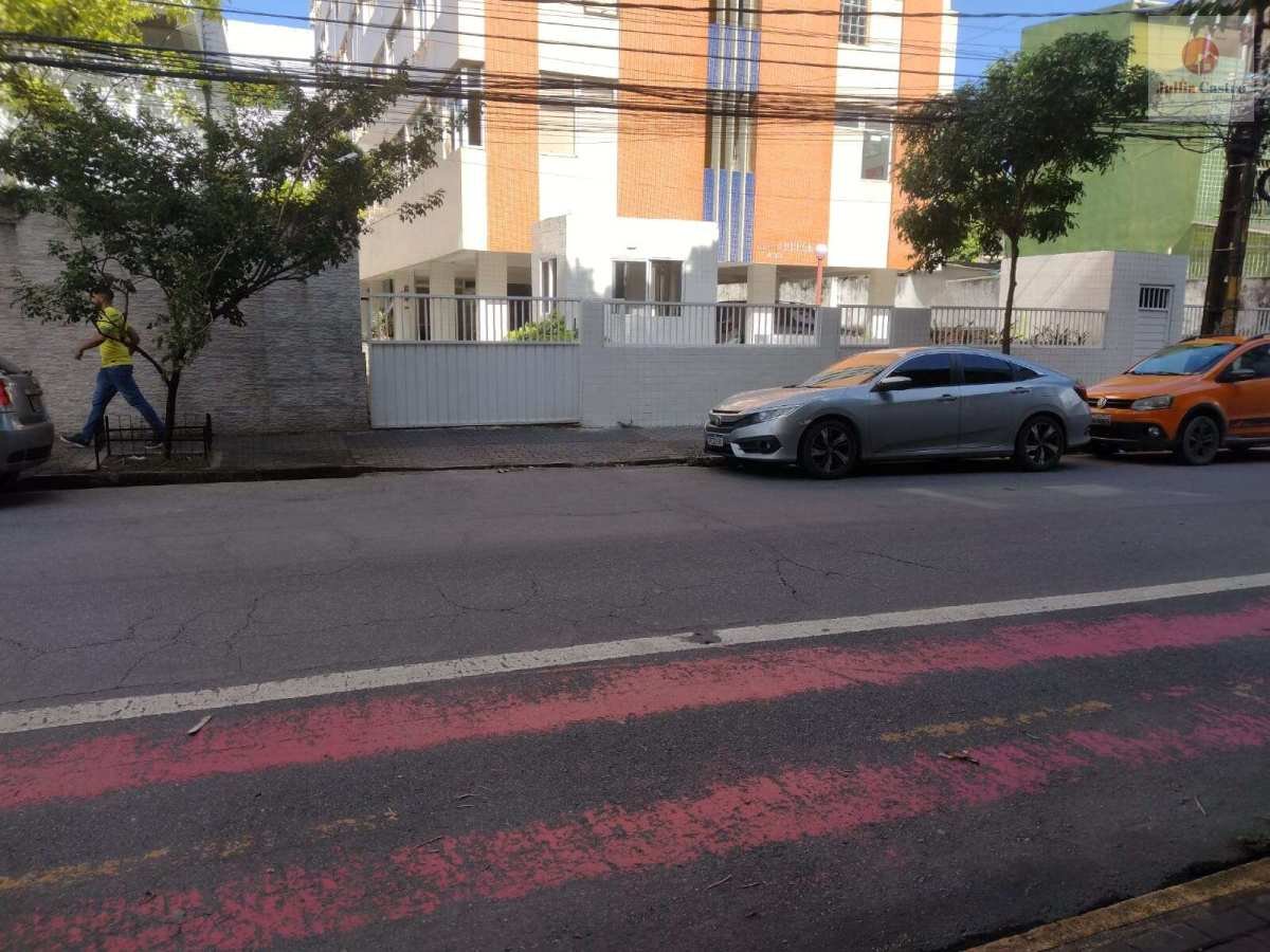 ALUGO ÓTIMO FLAT COM 1 QUARTO NO BAIRRO DA BOA VISTA - RECIFE - Jullia Castro - Corretora de Imóveis