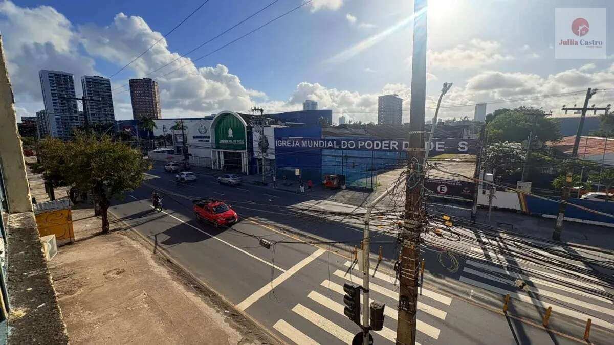 ALUGO ÓTIMO GALPÃO COM 1.274 m² NO BAIRRO DE SANTO AMARO / RECIFE - Jullia Castro - Corretora de Imóveis