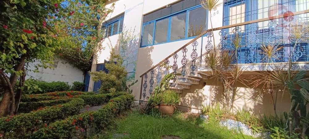 VENDO ÓTIMA CASA COM 8 QUARTOS NO BAIRRO DA TAMARINEIRA / RECIFE - Jullia Castro - Corretora de Imóveis