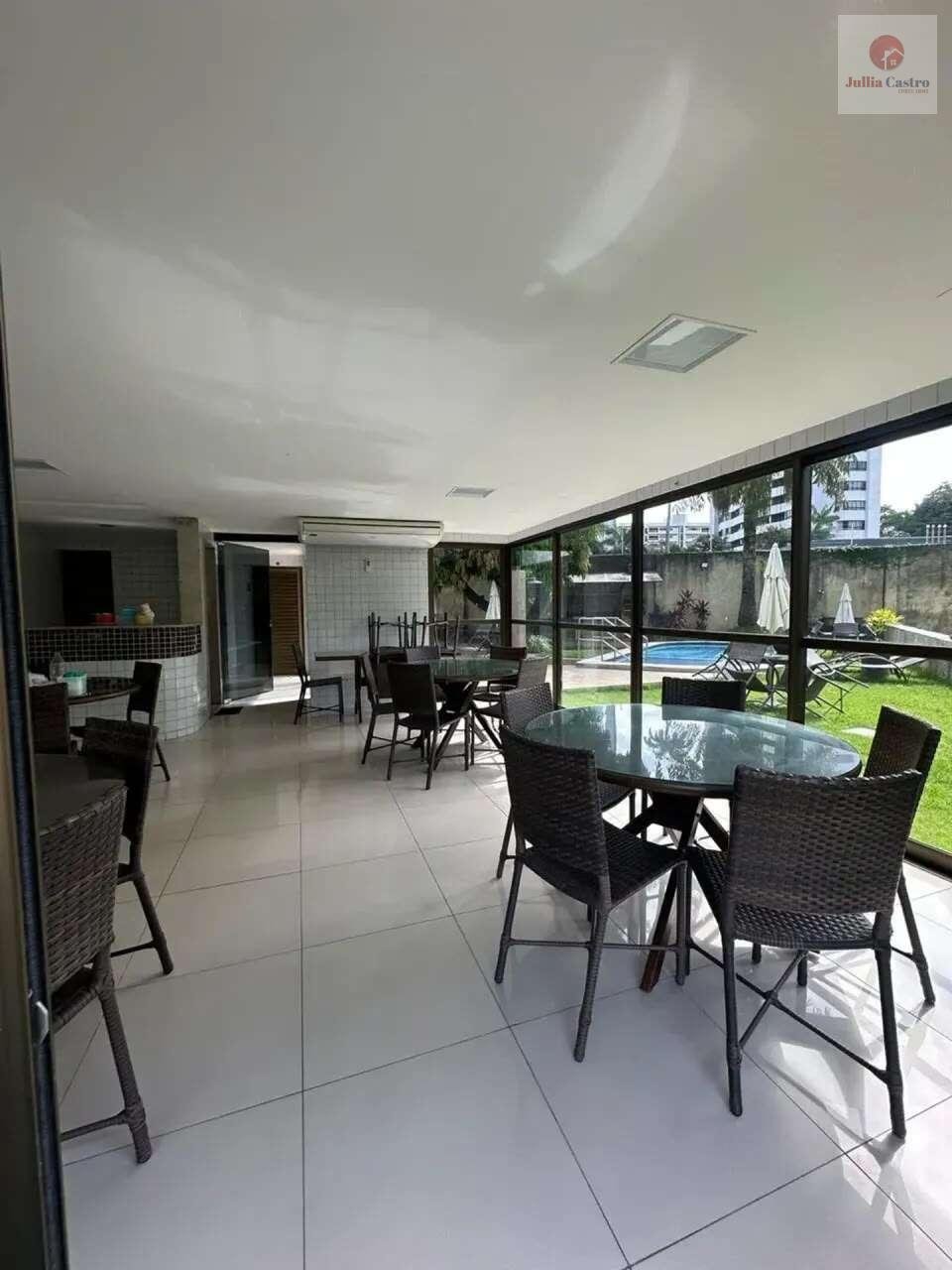 VENDO ÓTIMO APARTAMENTO COM 2 QUARTOS NO BAIRRO DE CASA FORTE / RECIFE - Jullia Castro - Corretora de Imóveis