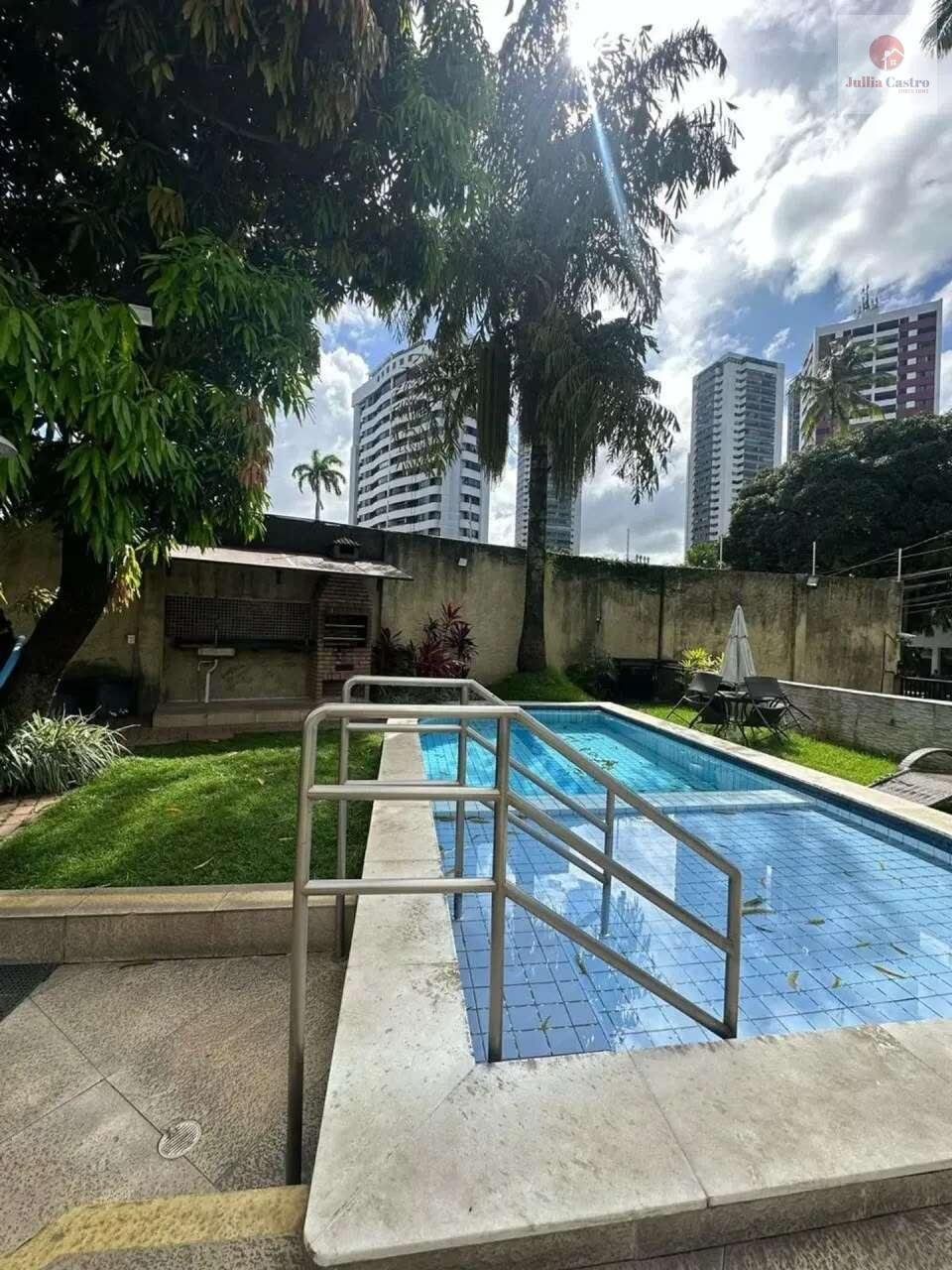 VENDO ÓTIMO APARTAMENTO COM 2 QUARTOS NO BAIRRO DE CASA FORTE / RECIFE - Jullia Castro - Corretora de Imóveis