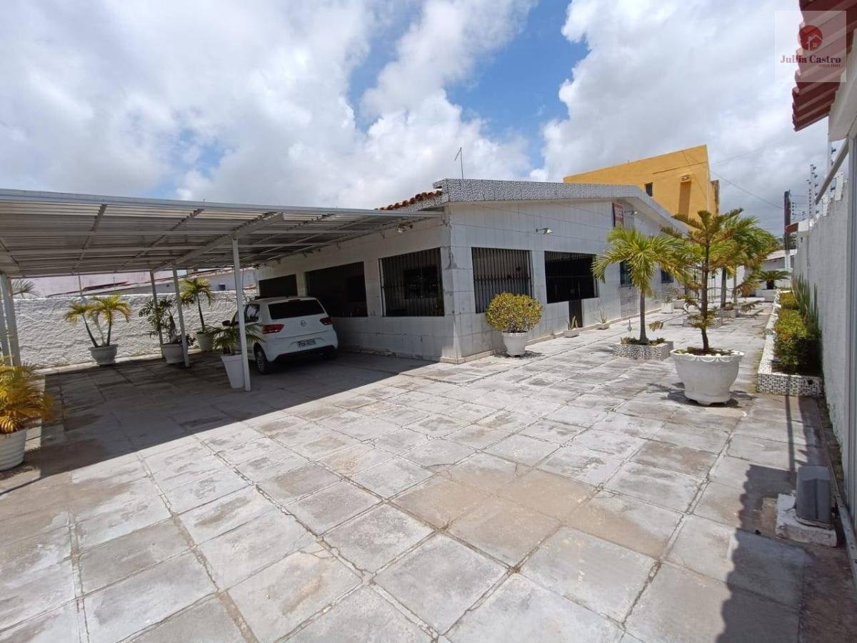 VENDO CASA| 4 QUARTOS| 450M²| 4 VAGAS| NO BAIRRO DO JANGA - PAULISTA - Jullia Castro - Corretora de Imóveis