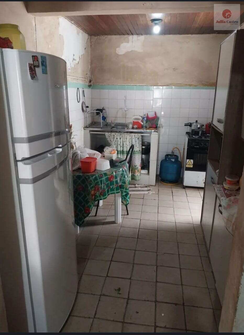VENDO CASA COM 3 QUARTOS EM ÁGUA FRIA - RECIFE - Jullia Castro - Corretora de Imóveis