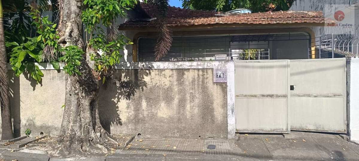 VENDO CASA COM 3 QUARTOS NO BAIRRO DOS AFLITOS / RECIFE - Jullia Castro - Corretora de Imóveis