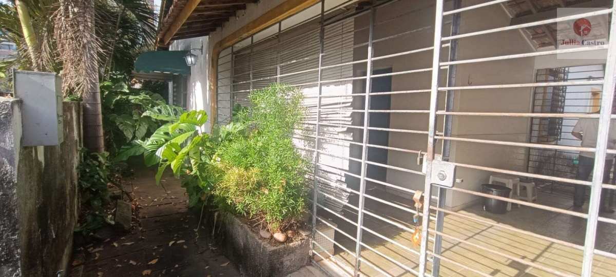 VENDO CASA COM 3 QUARTOS NO BAIRRO DOS AFLITOS / RECIFE - Jullia Castro - Corretora de Imóveis