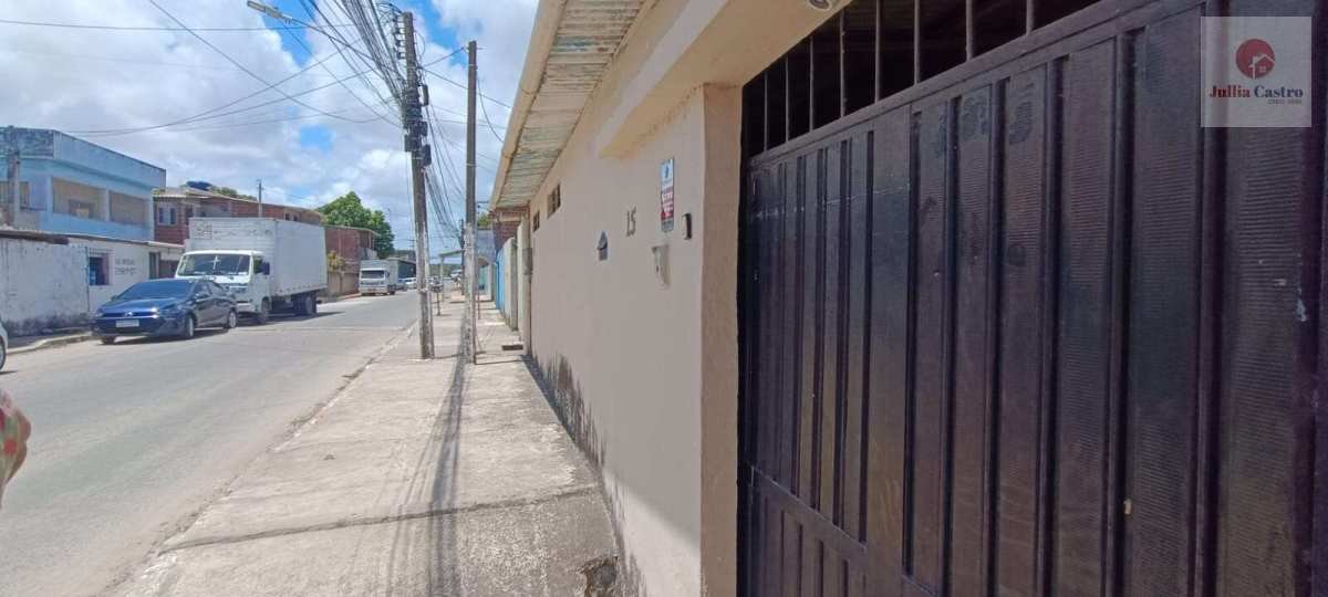 VENDO CASA COM 300m² E PISCINA NO BAIRRO DE CONCEIÇÃO / PAULISTA - Jullia Castro - Corretora de Imóveis