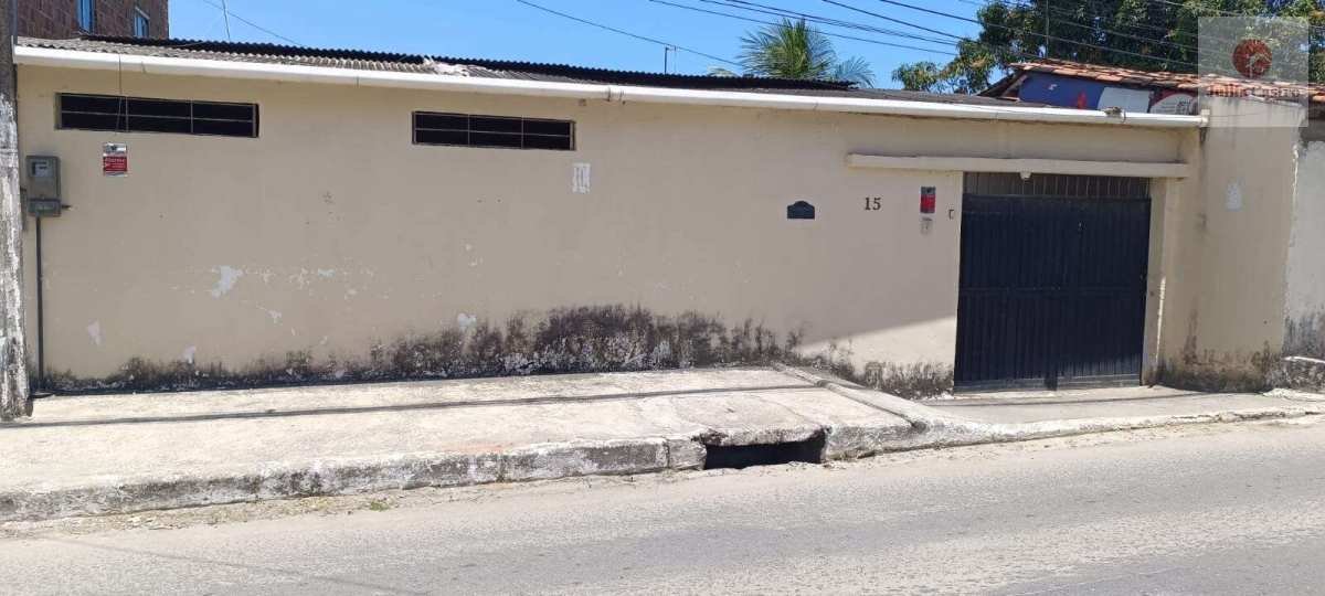 VENDO CASA COM 300m² E PISCINA NO BAIRRO DE CONCEIÇÃO / PAULISTA - Jullia Castro - Corretora de Imóveis