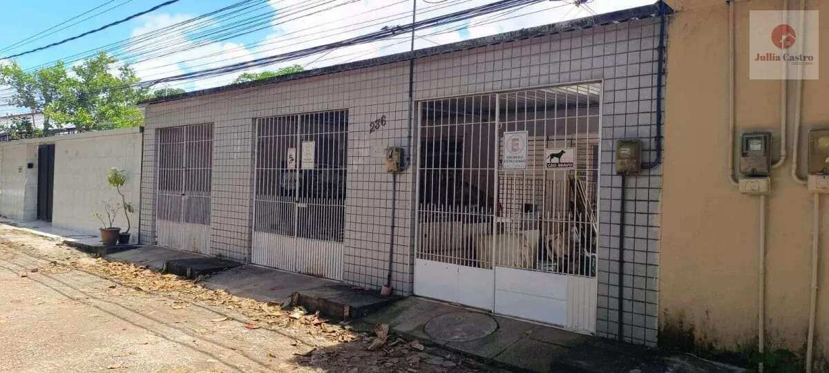 VENDO CASA COM 5 QUARTOS NO BAIRRO DO IPSEP / RECIFE - Jullia Castro - Corretora de Imóveis