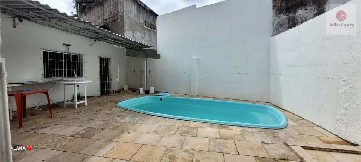 VENDO CASA COM 8 QUARTOS NA MADALENA - RECIFE
