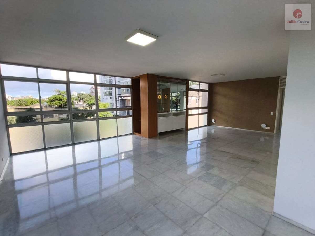 VENDO EXCELENTE APARTAMENTO COM 3 QUARTOS NO BAIRRO DA BOA VISTA / RECIFE - Jullia Castro - Corretora de Imóveis