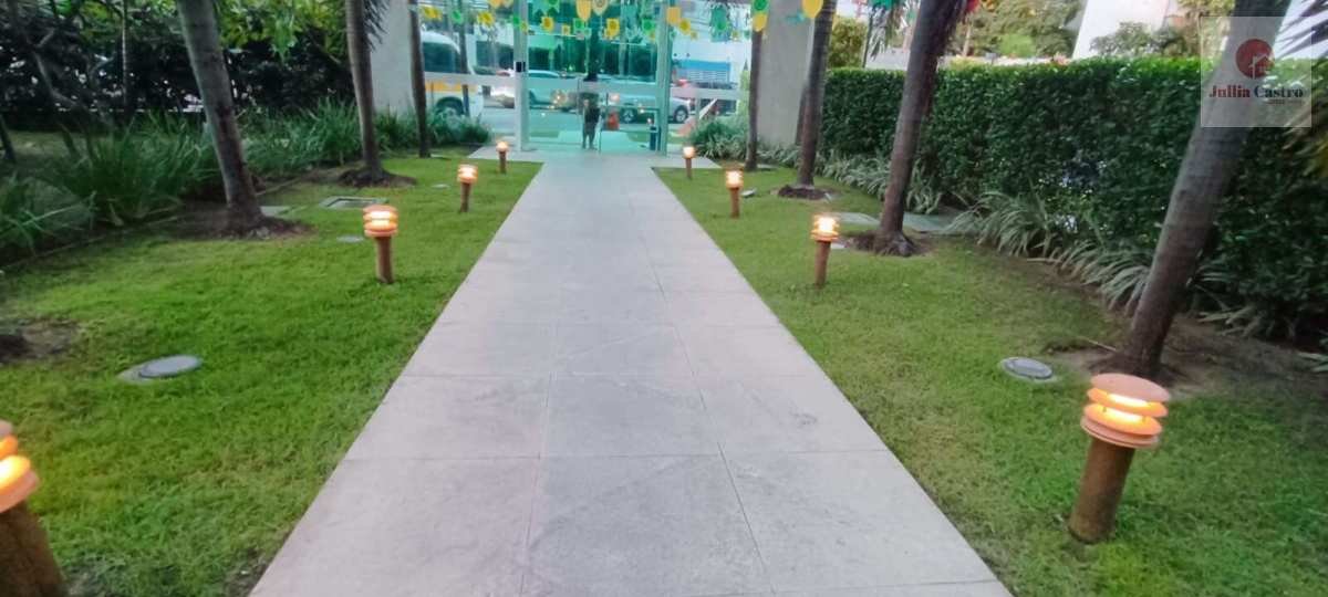 VENDO EXCELENTE APARTAMENTO COM 4 SUÍTES NO BAIRRO DE BOA VIAGEM / RECIFE - Jullia Castro - Corretora de Imóveis