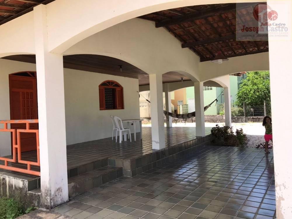 VENDO EXCELENTE CASA COM 5 QUARTOS NA PRAIA DE ITAMARACÁ - PE