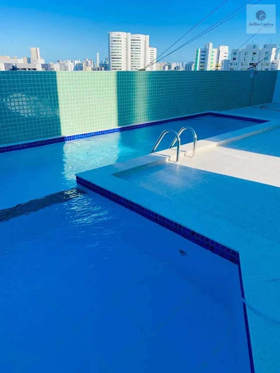 VENDO EXCELENTE FLAT COM 1 QUARTO NO BAIRRO DAS GRAÇAS / RECIFE - Jullia Castro - Corretora de Imóveis