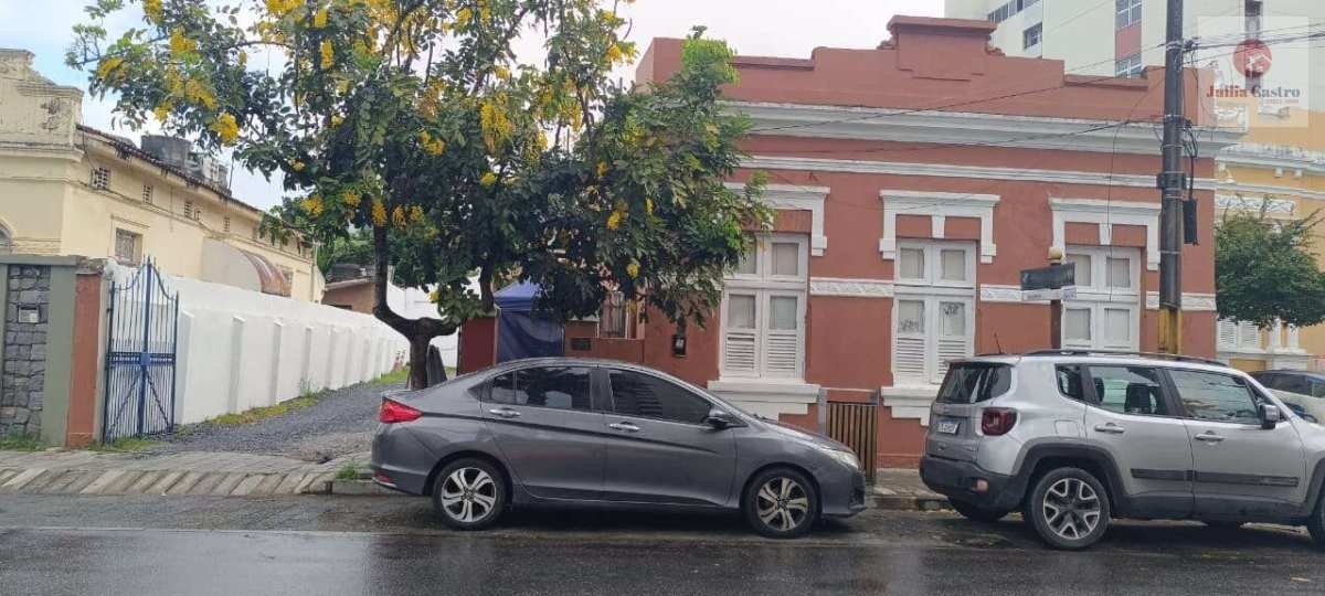 VENDO EXCELENTE TERRENO NO BAIRRO DAS GRAÇAS / RECIFE