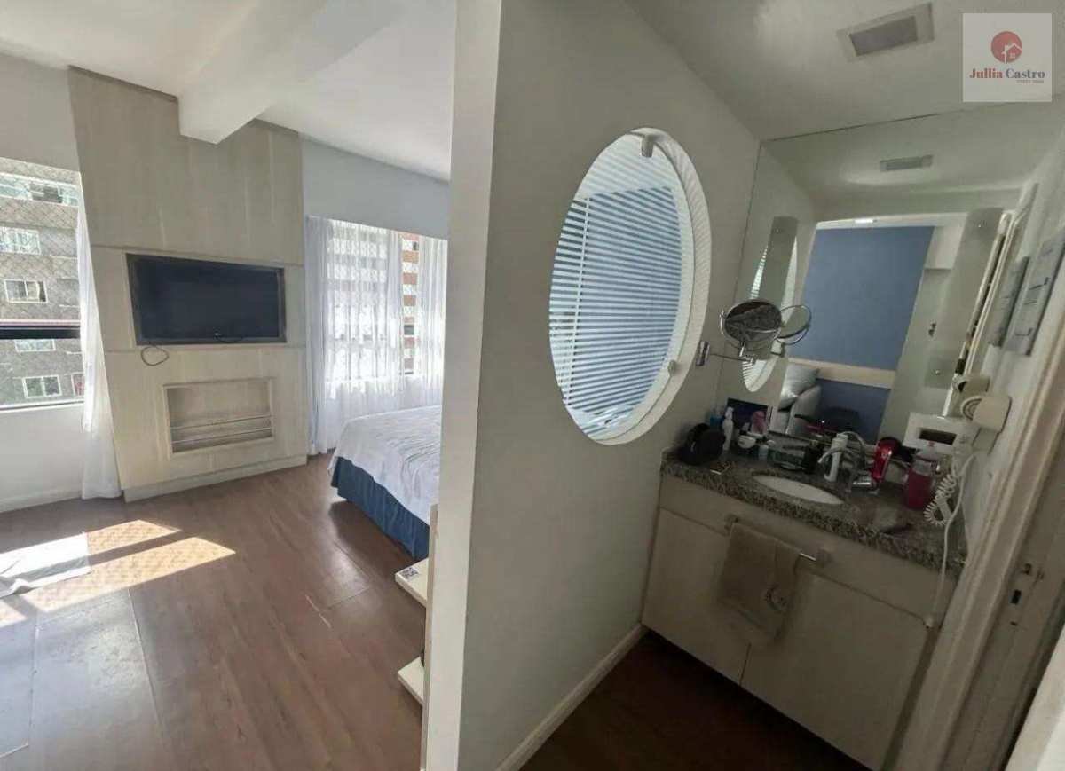 VENDO FLAT NO MERCURE RECIFE NAVEGANTES A 100 METROS DA PRAIA DE BOA VIAGEM / RECIFE - Jullia Castro - Corretora de Imóveis