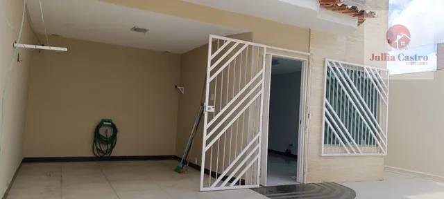 VENDO LINDA CASA COM 3 QUARTOS NA CIDADE DE LIMOEIRO / PE - Jullia Castro - Corretora de Imóveis