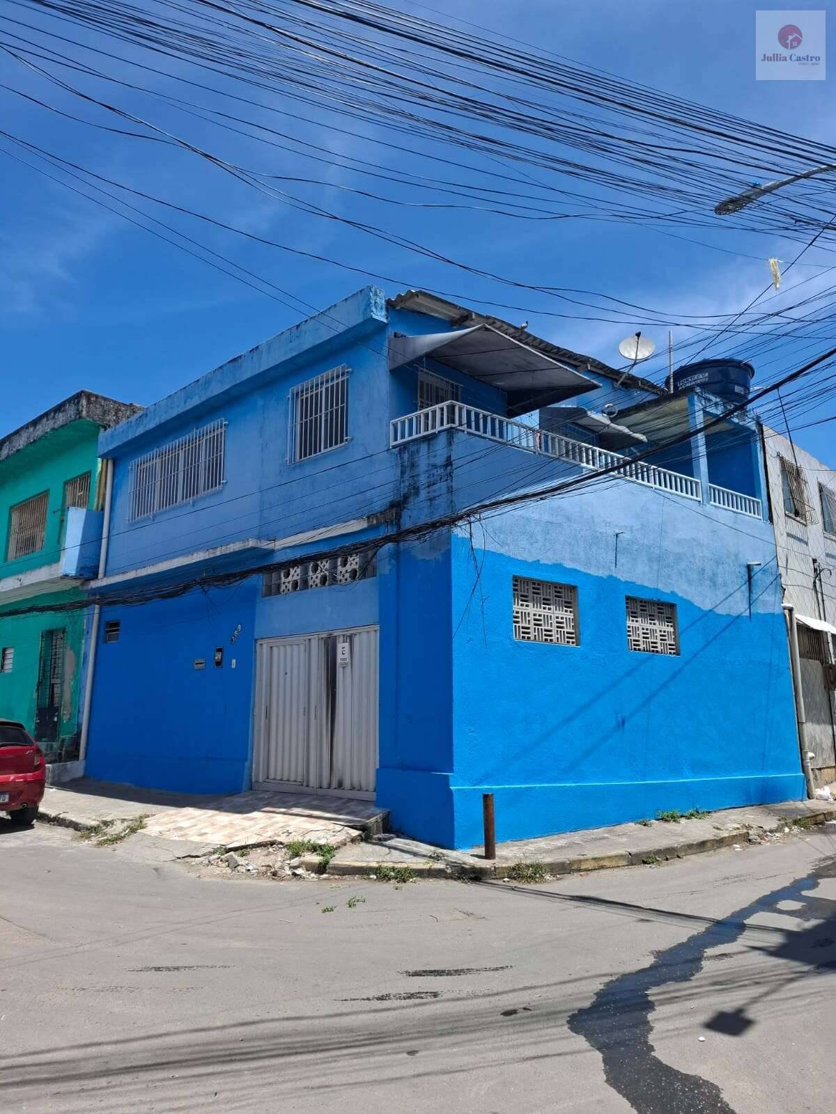 VENDO ÓTIMA CASA COM 2 PAVIMENTOS E 4 QUARTOS NO BAIRRO DE PRAZERES / JABOATÃO - Jullia Castro - Corretora de Imóveis