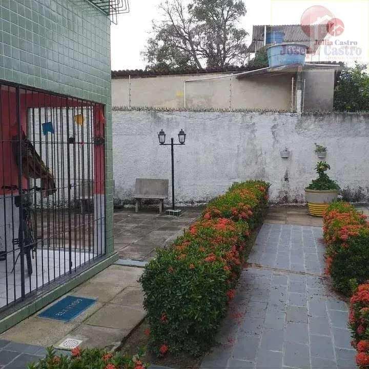 VENDO ÓTIMA CASA COM 2 QUARTOS EM CONDOMÍNIO NO BAIRRO DE CANDEIAS / JABOATÃO - Jullia Castro - Corretora de Imóveis