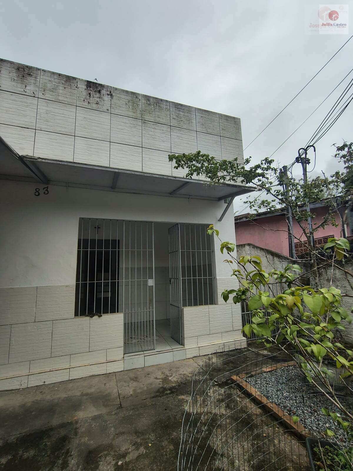 VENDO ÓTIMA CASA COM 2 QUARTOS NO BAIRRO CAPIBARIBE / SÃO LOURENÇO DA MATA - Jullia Castro - Corretora de Imóveis