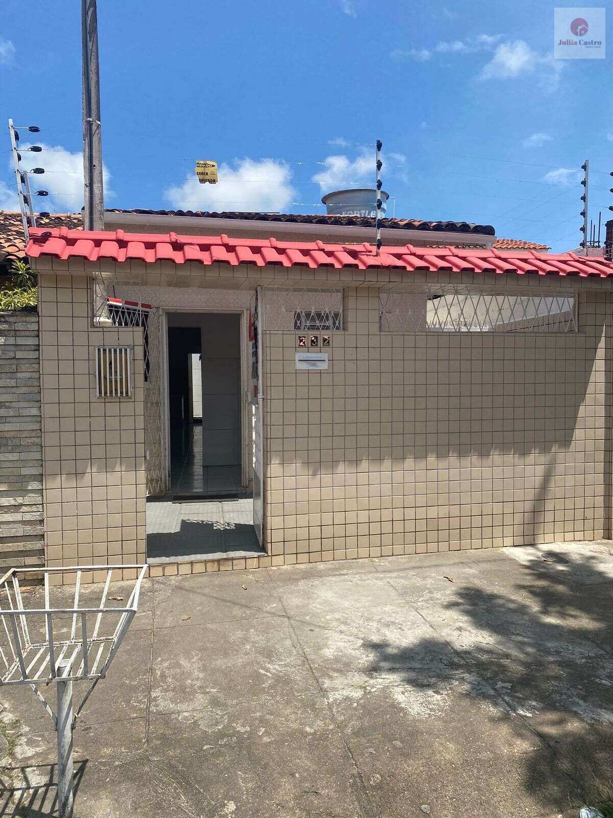VENDO ÓTIMA CASA COM 2 QUARTOS NO ARRUDA - RECIFE