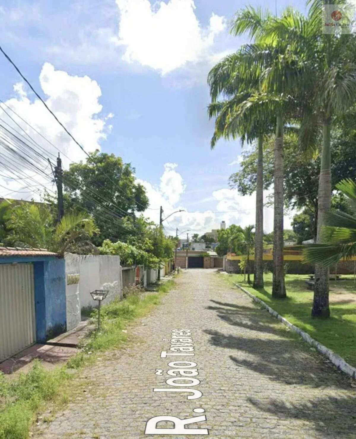 VENDO ÓTIMA CASA COM 3 QUARTOS + 4 KITINET NO BAIRRO DA VÁRZEA / RECIFE - Jullia Castro - Corretora de Imóveis