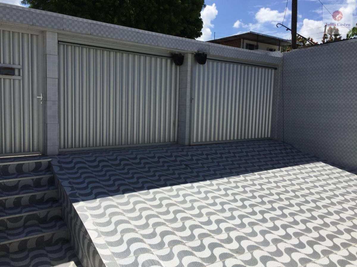 VENDO ÓTIMA CASA COM 3 QUARTOS EM CAJUEIRO - RECIFE - Jullia Castro - Corretora de Imóveis