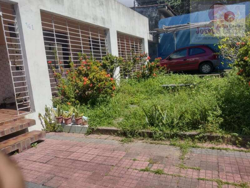 VENDO ÓTIMA CASA COM 3 QUARTOS NO BAIRRO DE ÁGUA FRIA / RECIFE - Jullia Castro - Corretora de Imóveis