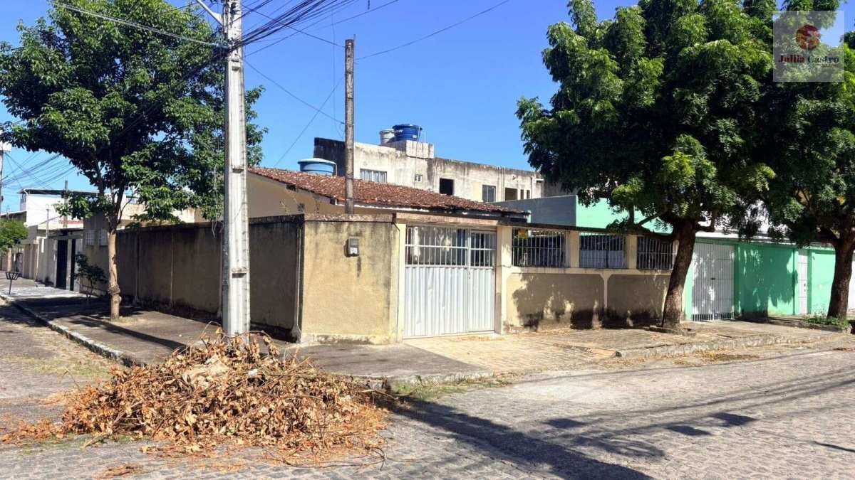 VENDO ÓTIMA CASA COM 3 QUARTOS NO BAIRRO DE CAJUEIRO / RECIFE - Jullia Castro - Corretora de Imóveis