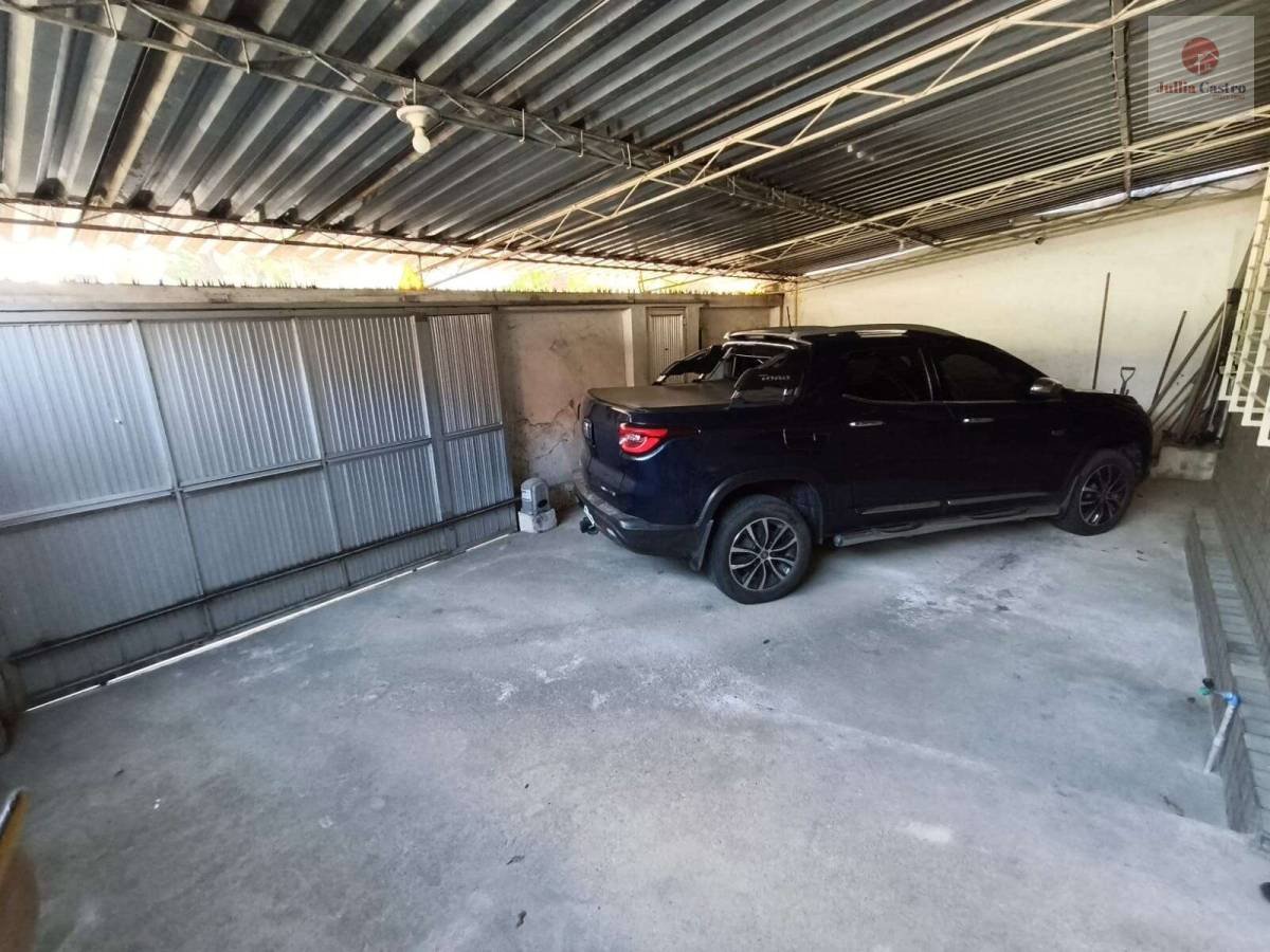 VENDO ÓTIMA CASA COM 3 QUARTOS NO BAIRRO DE CAMPO GRANDE - RECIFE - Jullia Castro - Corretora de Imóveis