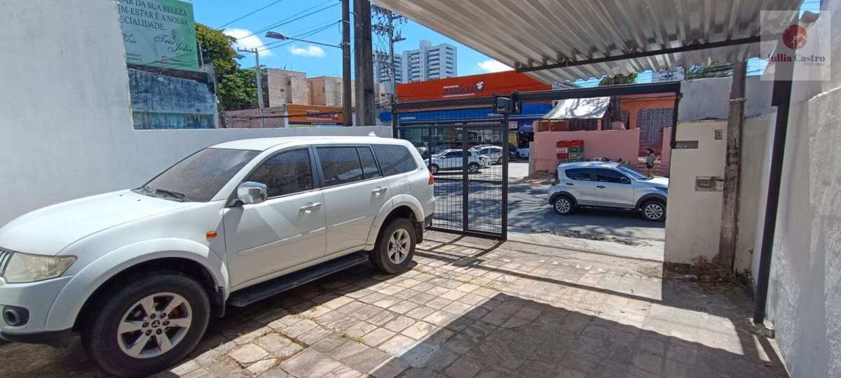 VENDO ÓTIMA CASA COM 3 QUARTOS NO BAIRRO DE CAMPO GRANDE / RECIFE - Jullia Castro - Corretora de Imóveis