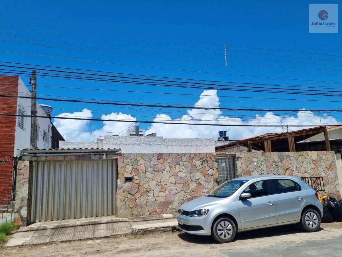 VENDO ÓTIMA CASA COM 4 QUARTOS EM BAIRRO NOVO - OLINDA - Jullia Castro - Corretora de Imóveis
