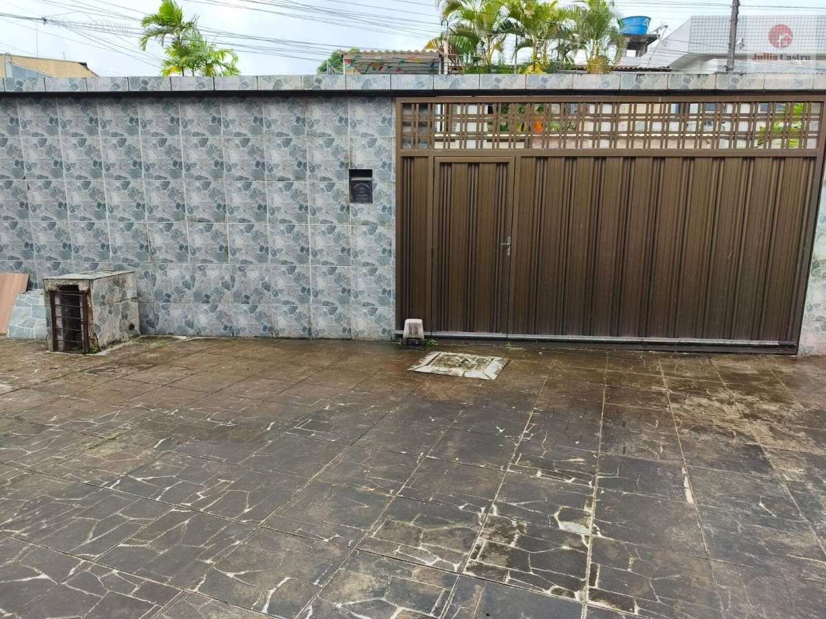 VENDO ÓTIMA CASA COM 4 QUARTOS NO BAIRRO DE SALGADINHO / OLINDA - Jullia Castro - Corretora de Imóveis