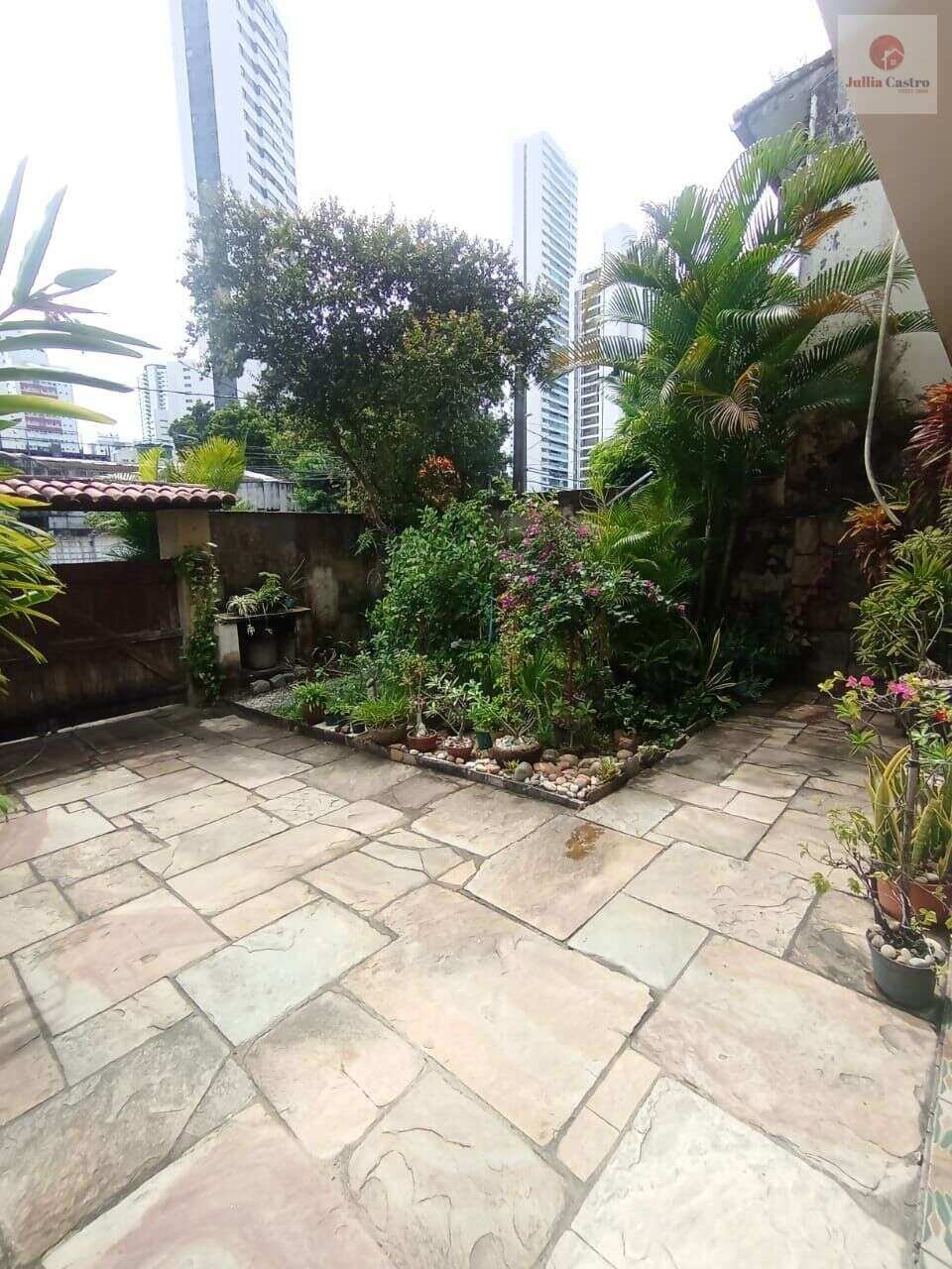 VENDO ÓTIMA CASA COM 5 QUARTOS NO BAIRRO DA TORRE - RECIFE - Jullia Castro - Corretora de Imóveis