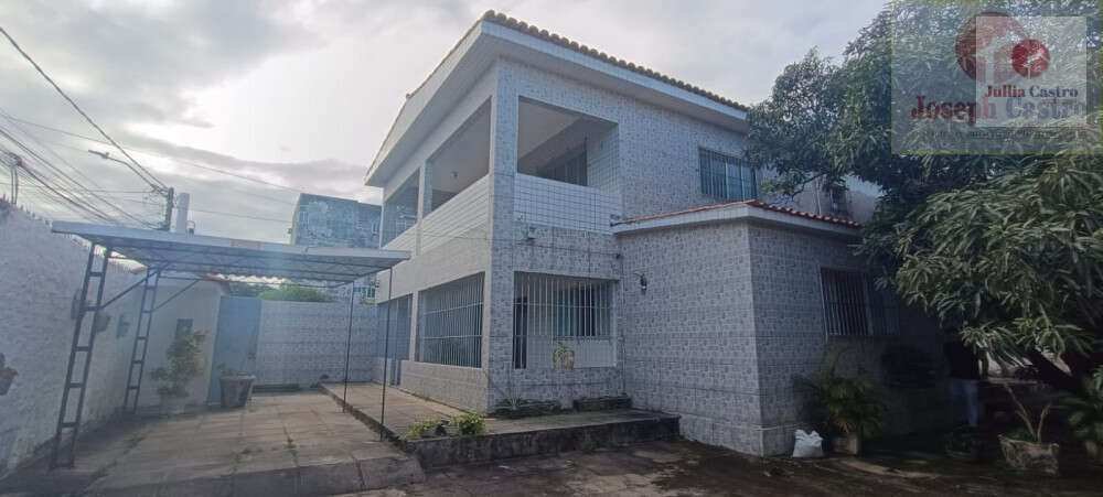 VENDO ÓTIMA CASA COM 6 QUARTOS NO BAIRRO DO JANGA - PAULISTA - Jullia Castro - Corretora de Imóveis