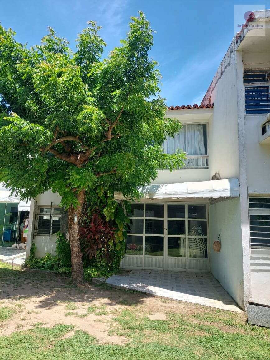 VENDO ÓTIMA CASA EM CONDOMINIO FECHADO NO BAIRRO DE MARIA FARINHA / PAULISTA - Jullia Castro - Corretora de Imóveis